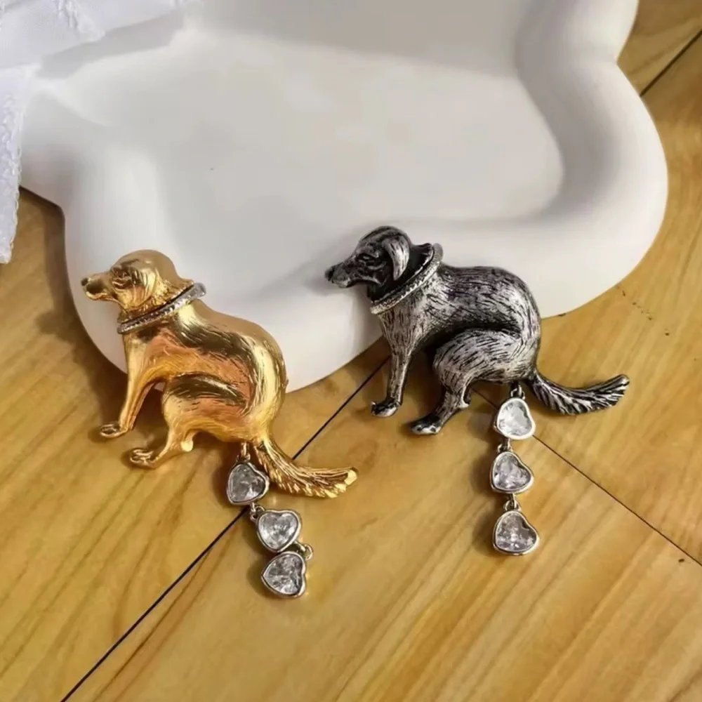 Pooping Gold Dog Brooch - Picture 9 of 14